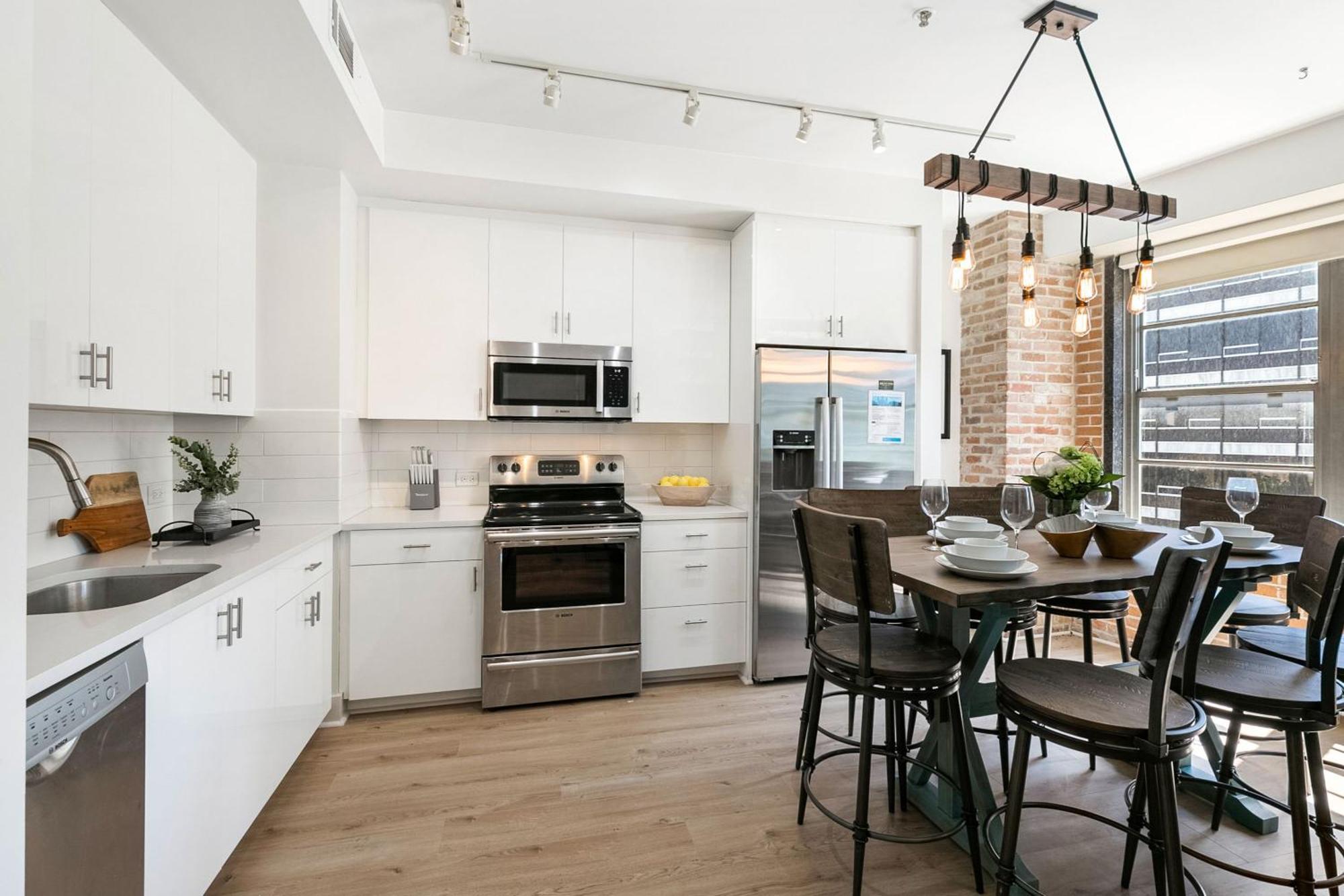 Modern & Fully Furnished Apartments In The Heart Of The City Новий Орлеан Екстер'єр фото