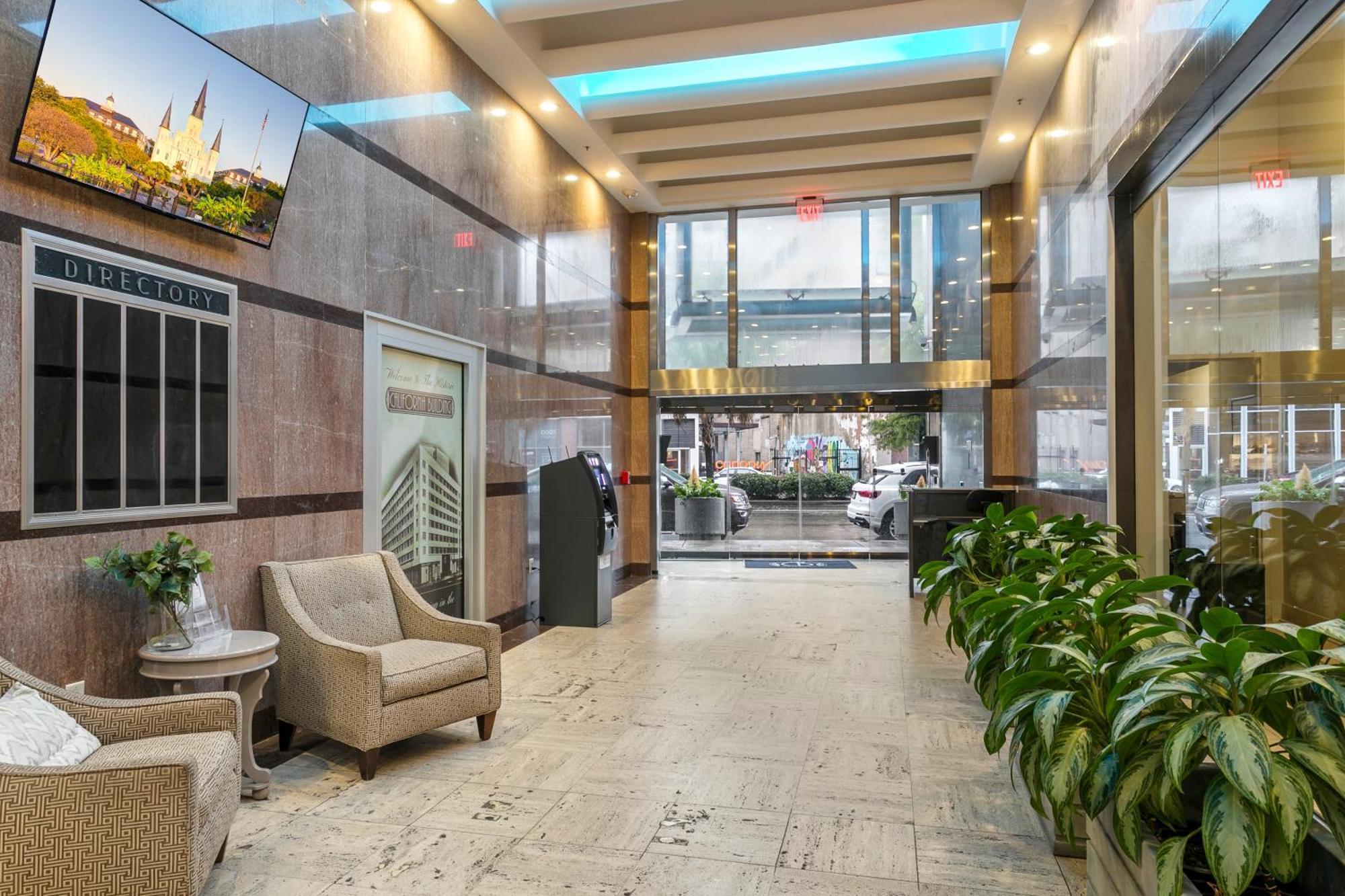 Modern & Fully Furnished Apartments In The Heart Of The City Новий Орлеан Екстер'єр фото